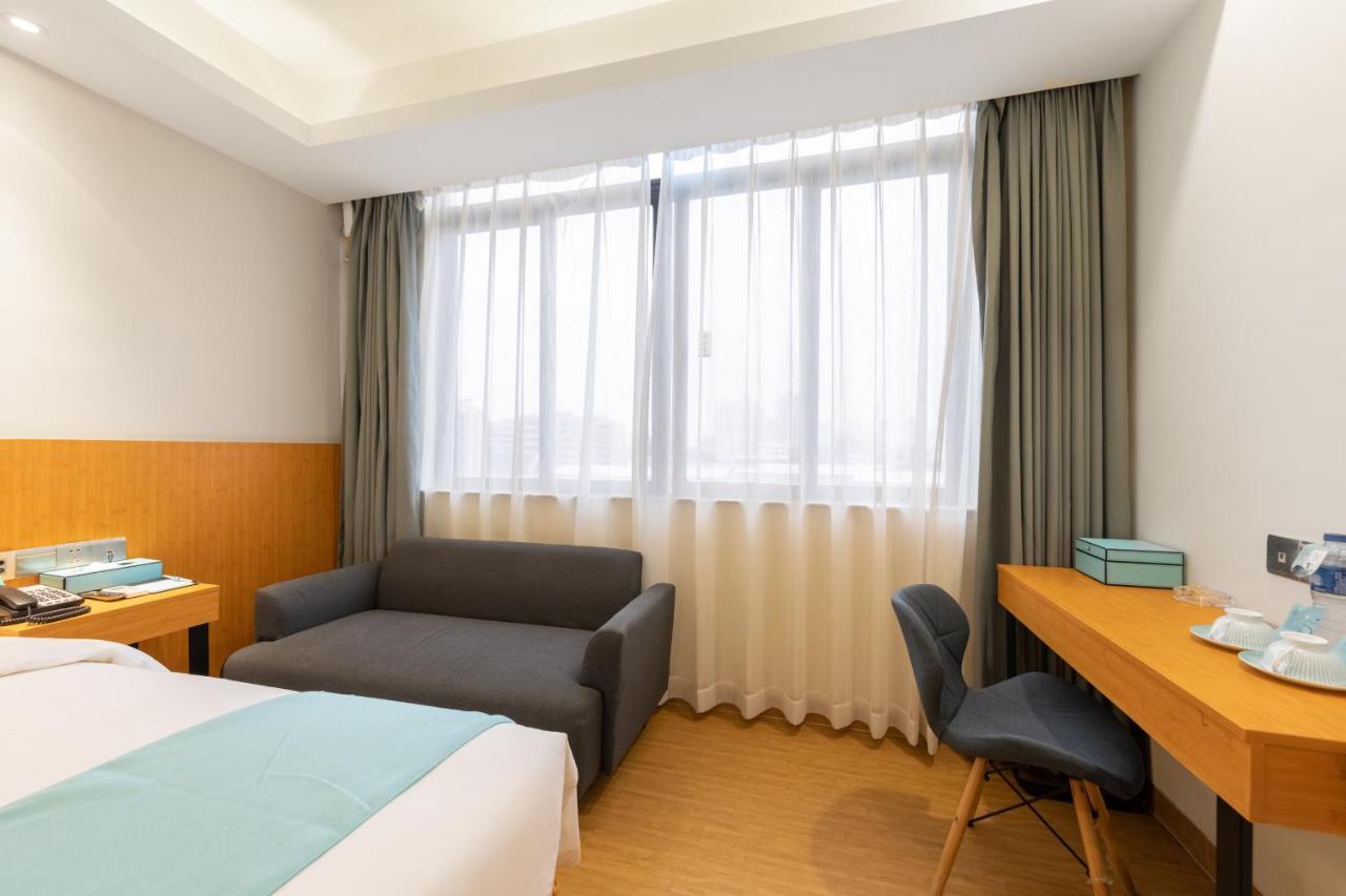 Xana Lite Hotel - Guangzhou Fangcun Huadiwan Metro Station Bagian luar foto