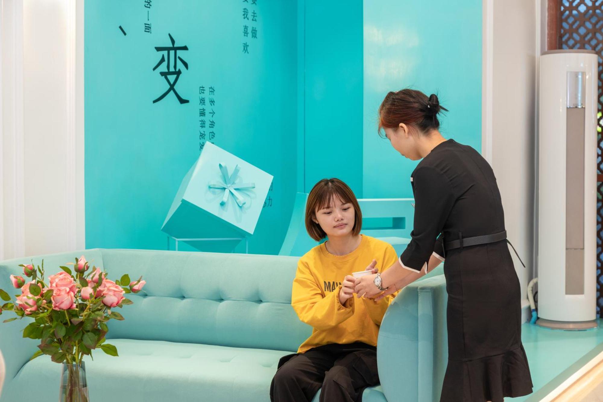 Xana Lite Hotel - Guangzhou Fangcun Huadiwan Metro Station Bagian luar foto