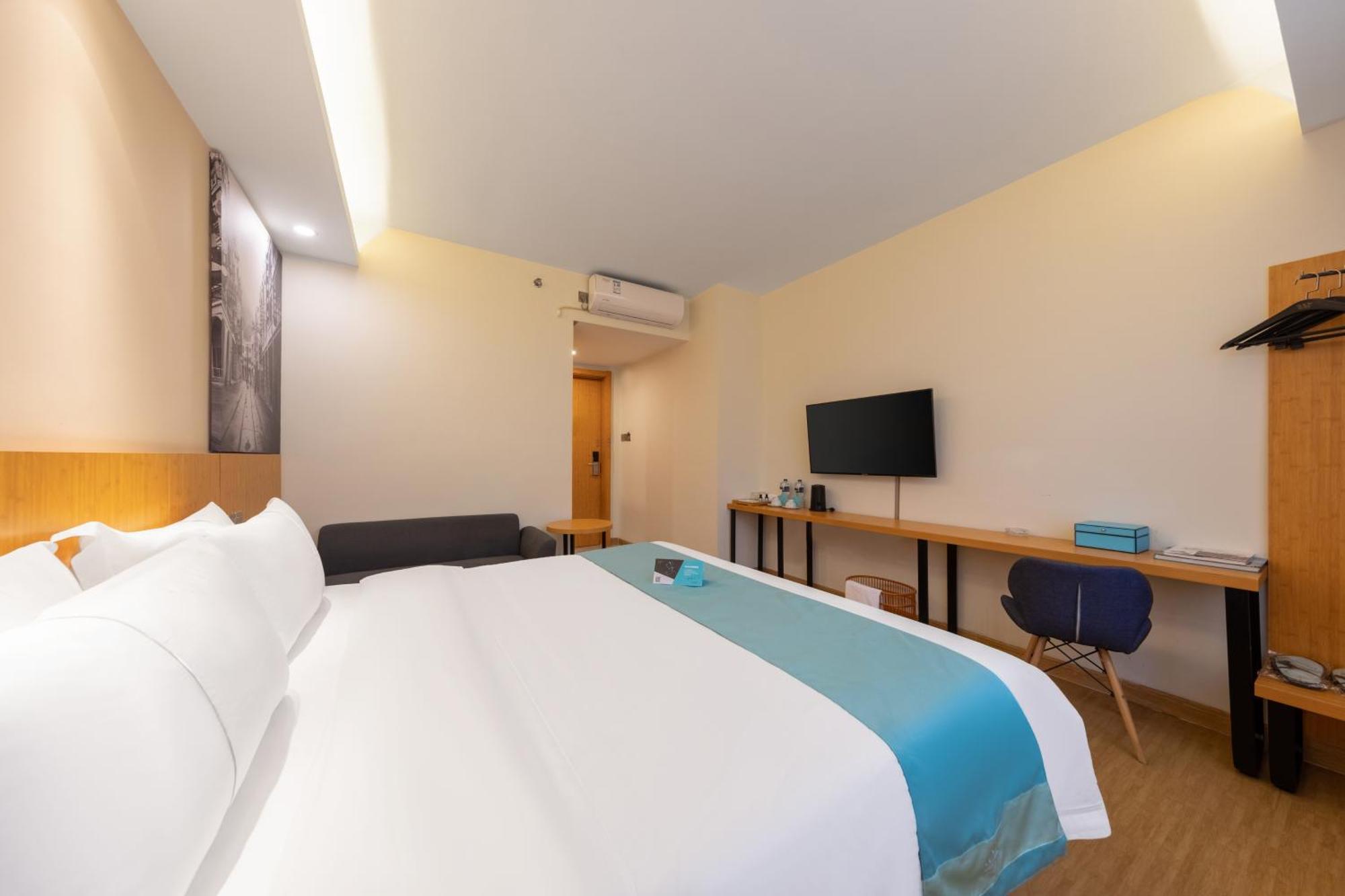Xana Lite Hotel - Guangzhou Fangcun Huadiwan Metro Station Bagian luar foto